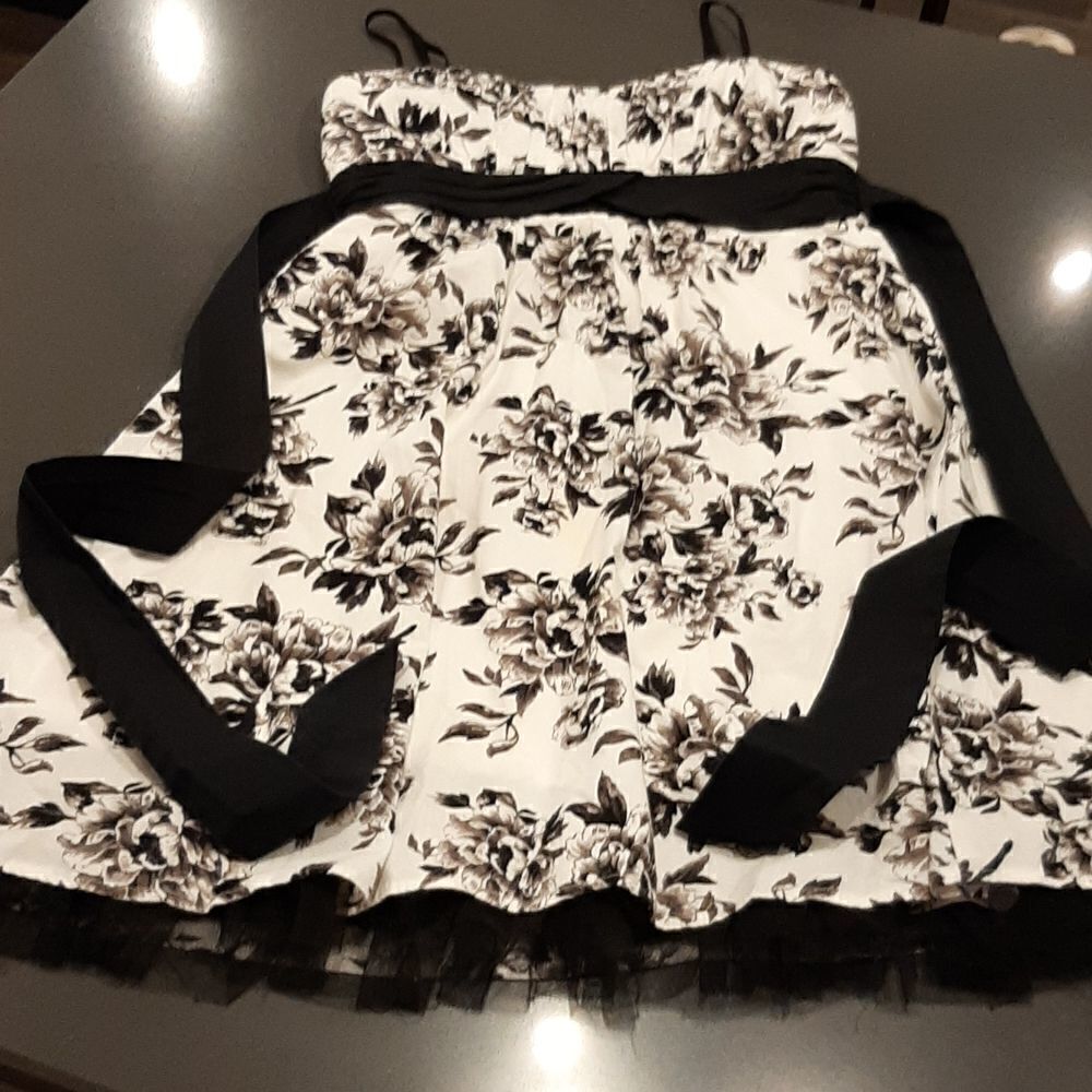 Women's Black & White Floral Strapless Dress with Sash